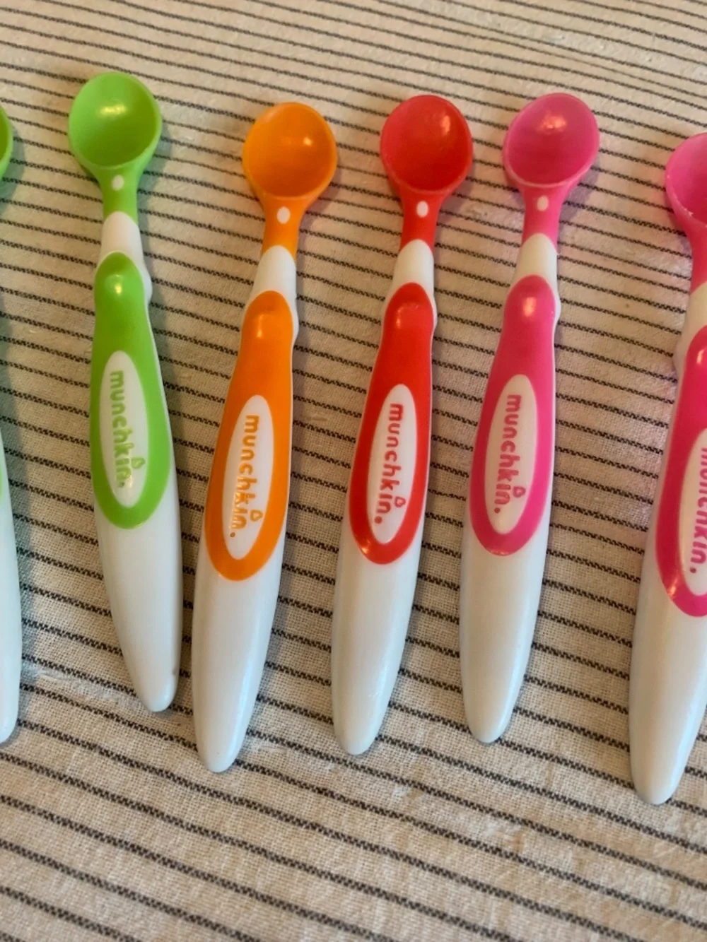 7 Munchkin Soft-Tip Infant Plastic Colored Spoons